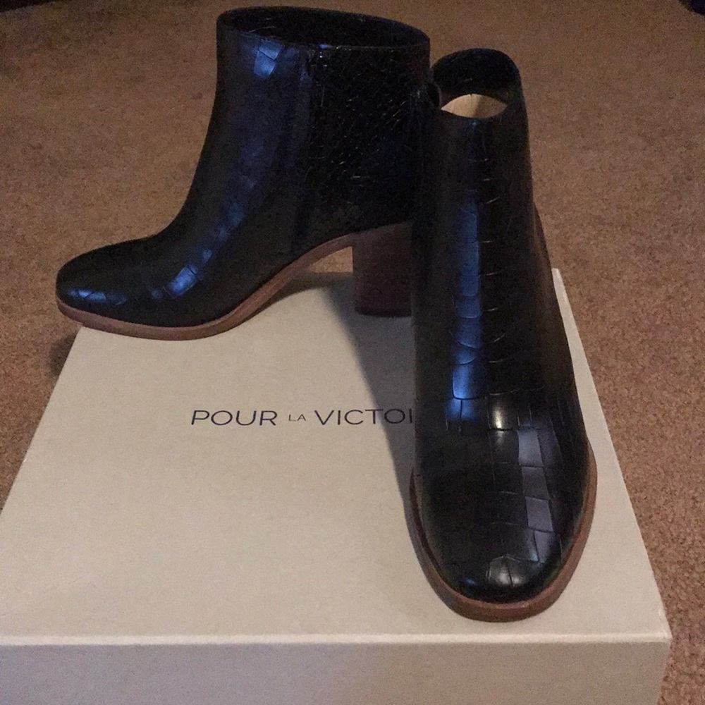 Pour La Victoire Croc Embossed Leather Bootie